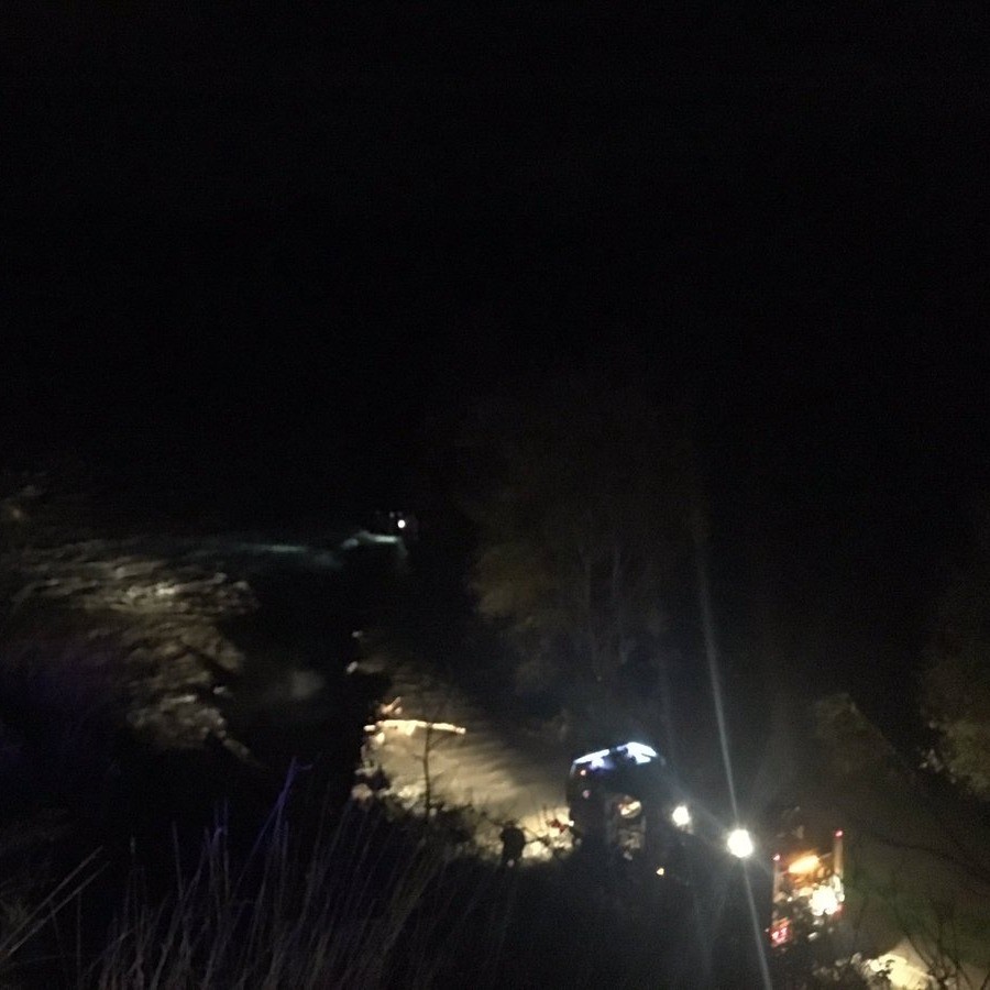 els-bombers-recaten-dos-joves-arrossegats-pel-riu-ter